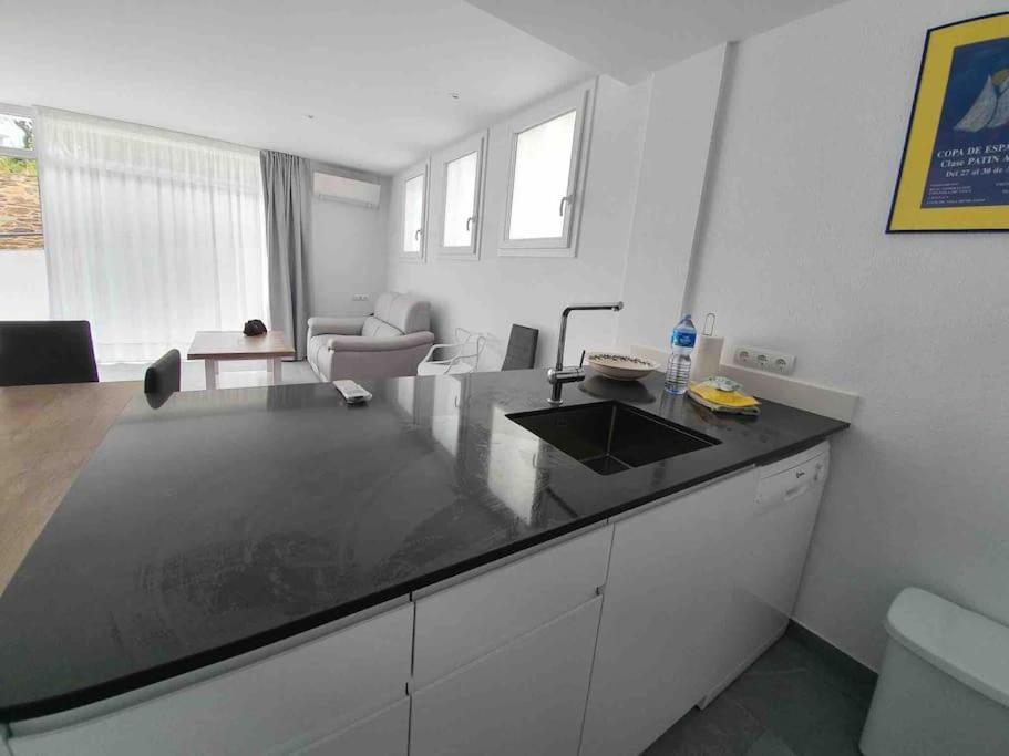 Apartmán Espectacular Planta Baja Con Terraza Y Parking A 5 Min De La Playa Cadaqués Exteriér fotografie